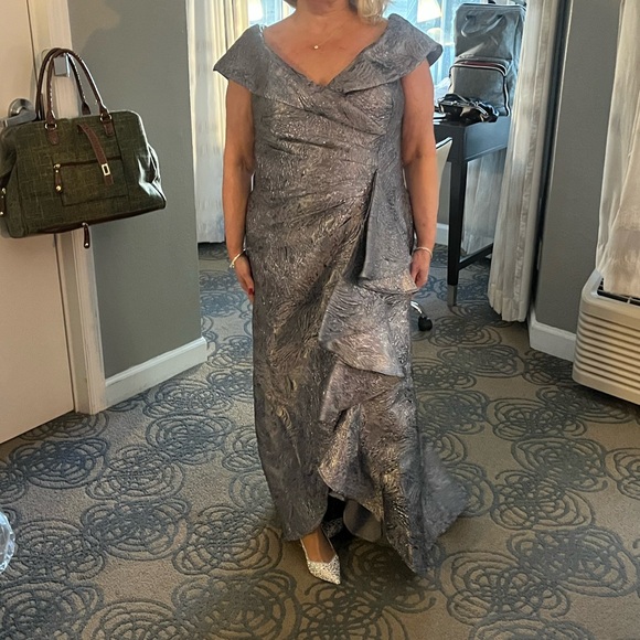 Xscape Metallic Gray Off-Shoulder High-Low Ruffle Gown - Picture 10 of 16